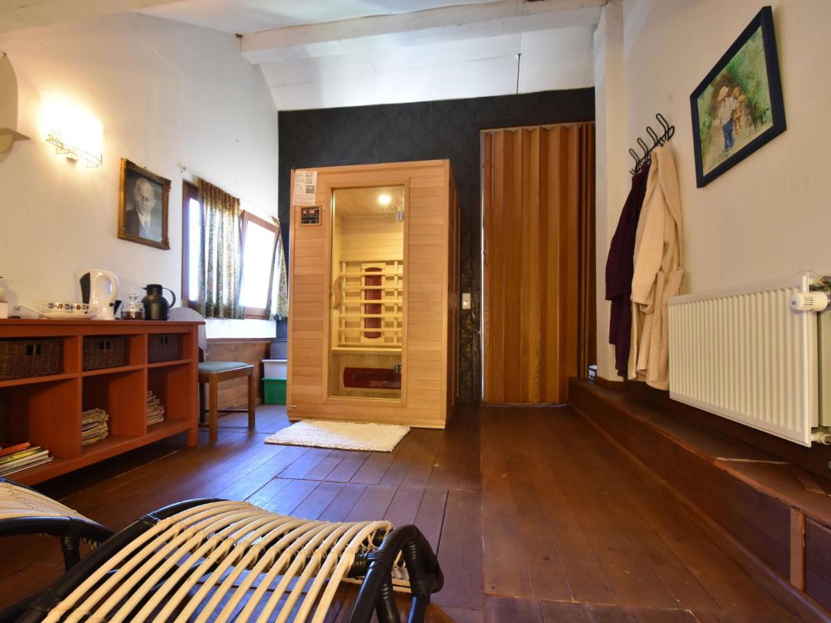 Spacious Holiday Home With Sauna In Celles Sur Plaine エーグイスハイム 部屋 写真