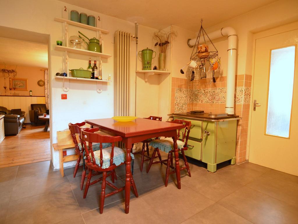 Spacious Holiday Home With Sauna In Celles Sur Plaine エーグイスハイム エクステリア 写真